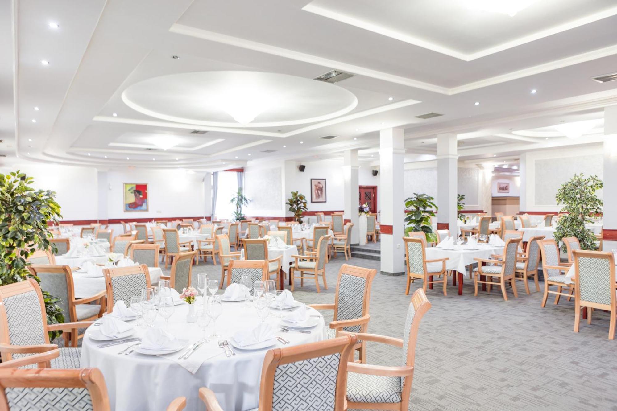 Hotel Sirius Spa & Wellness Strumica Extérieur photo
