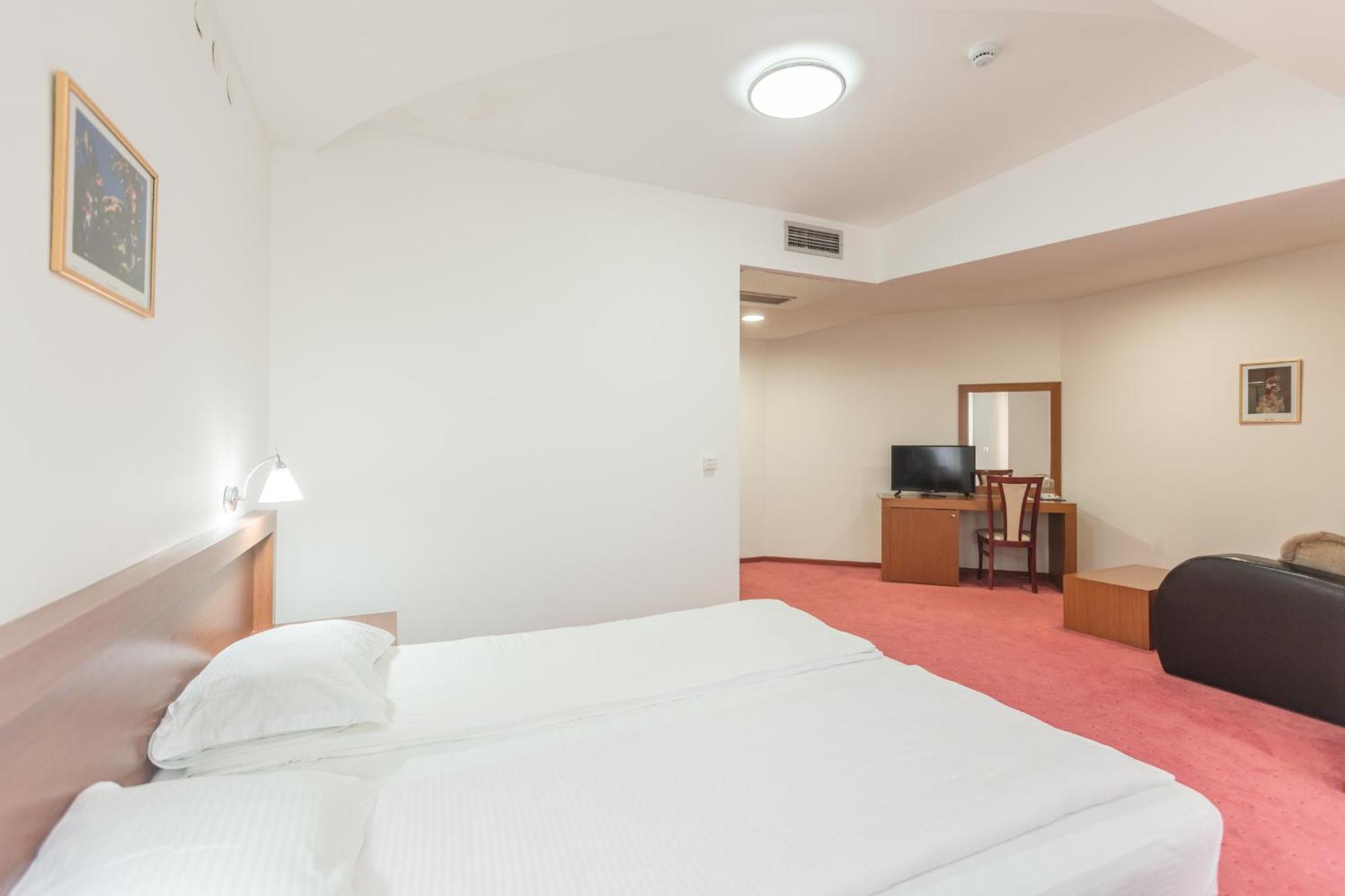 Hotel Sirius Spa & Wellness Strumica Extérieur photo